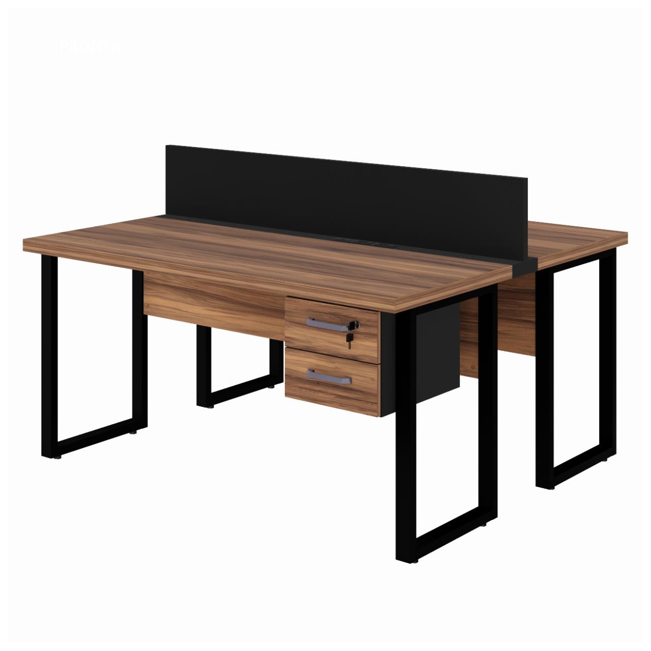 Desenho-sem-titulo-6-7.jpg Estação de Trabalho 1,50×1,35m 02 Lugares c/ Gavetas c/ ponto de tomada PÉ QUADRO – Cor Nogal Sevilha – 63099 - Imagem 1